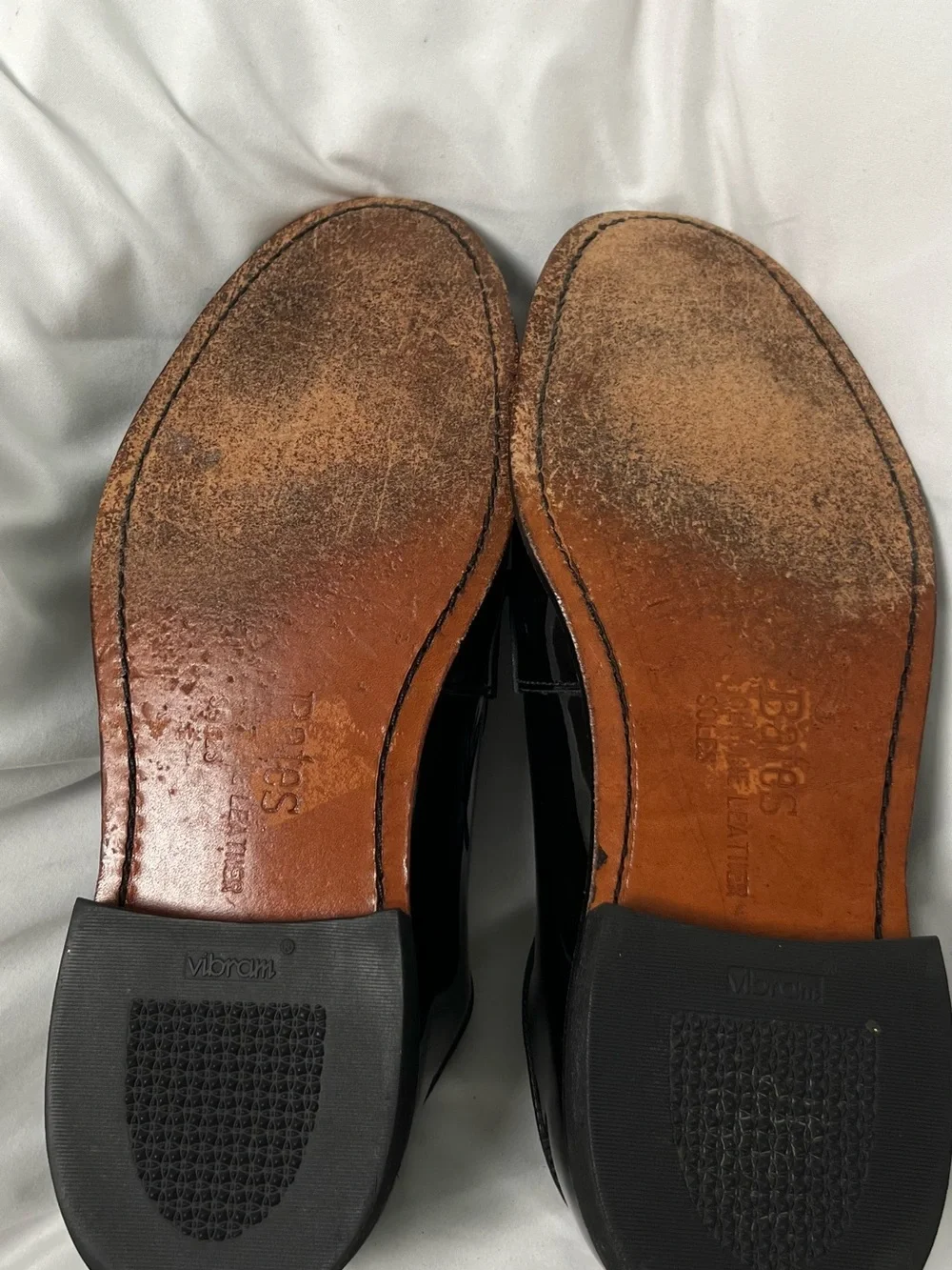 Bates Black Patent Leather Lace-Up Oxfords